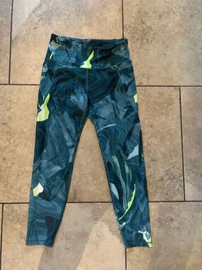 Old Navy Active Elevate Sculpt Go-Dry leggings- women size large